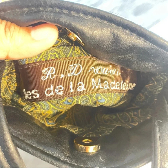 R.D. CUIR  ILES DE LA MADELAINE LEATHER RABBIT FUR SHOULDER CROSSBODY BAG - Picture 7 of 11